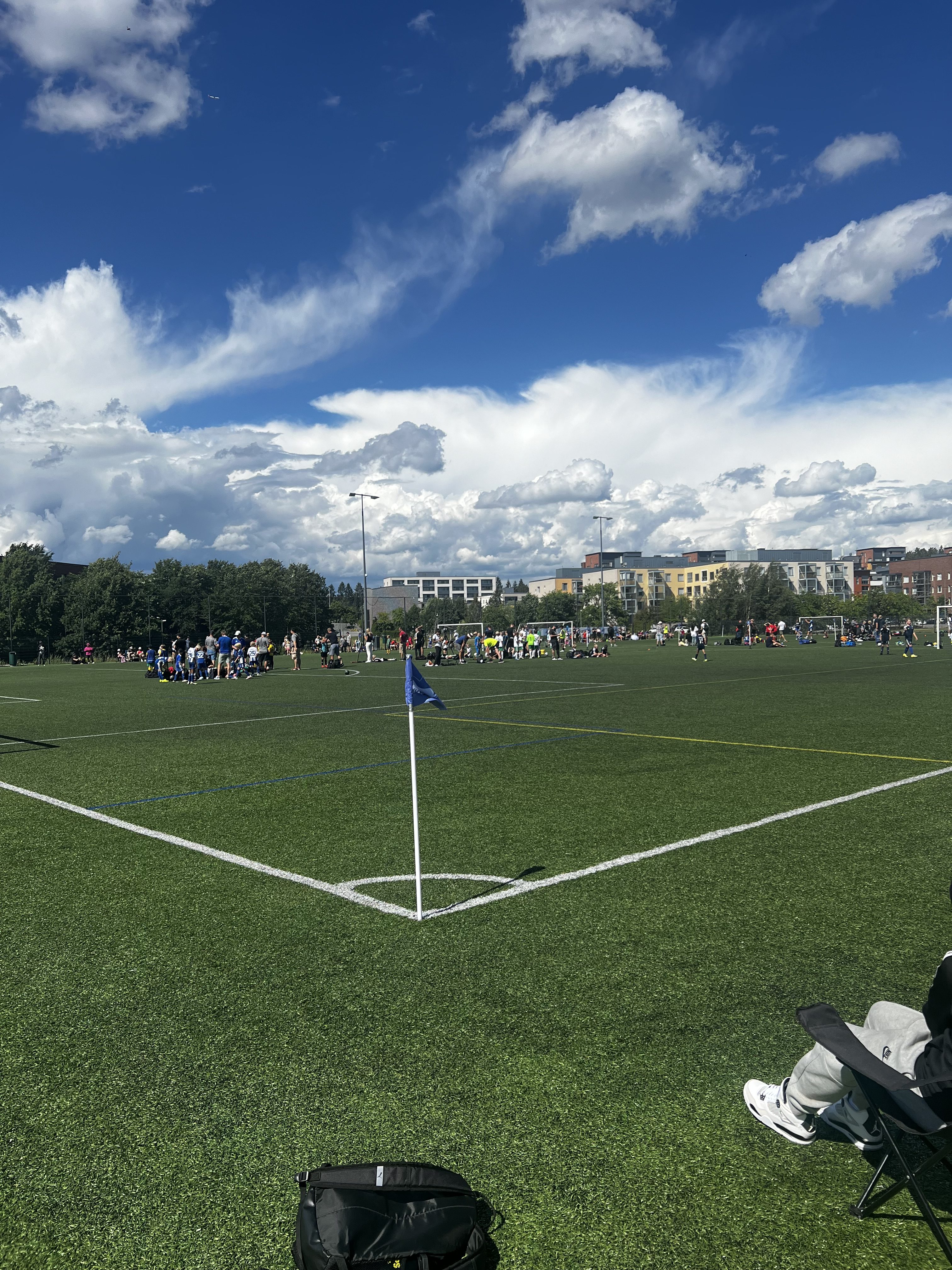 HelsinkiCup 2024: Perheemme Jalkapalloseikkailun Toinen Päivä